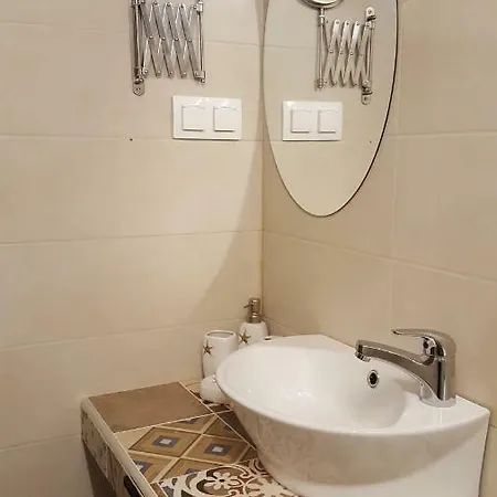 Parque de Campismo & *